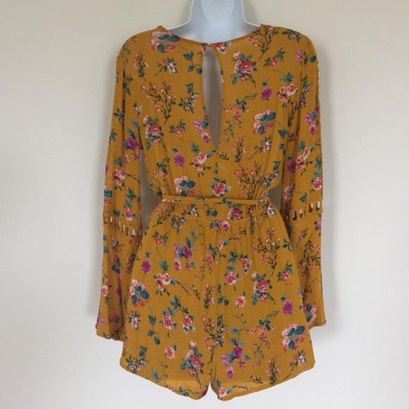 BLEUH CIEL Floral Romper - Picture 4 of 7